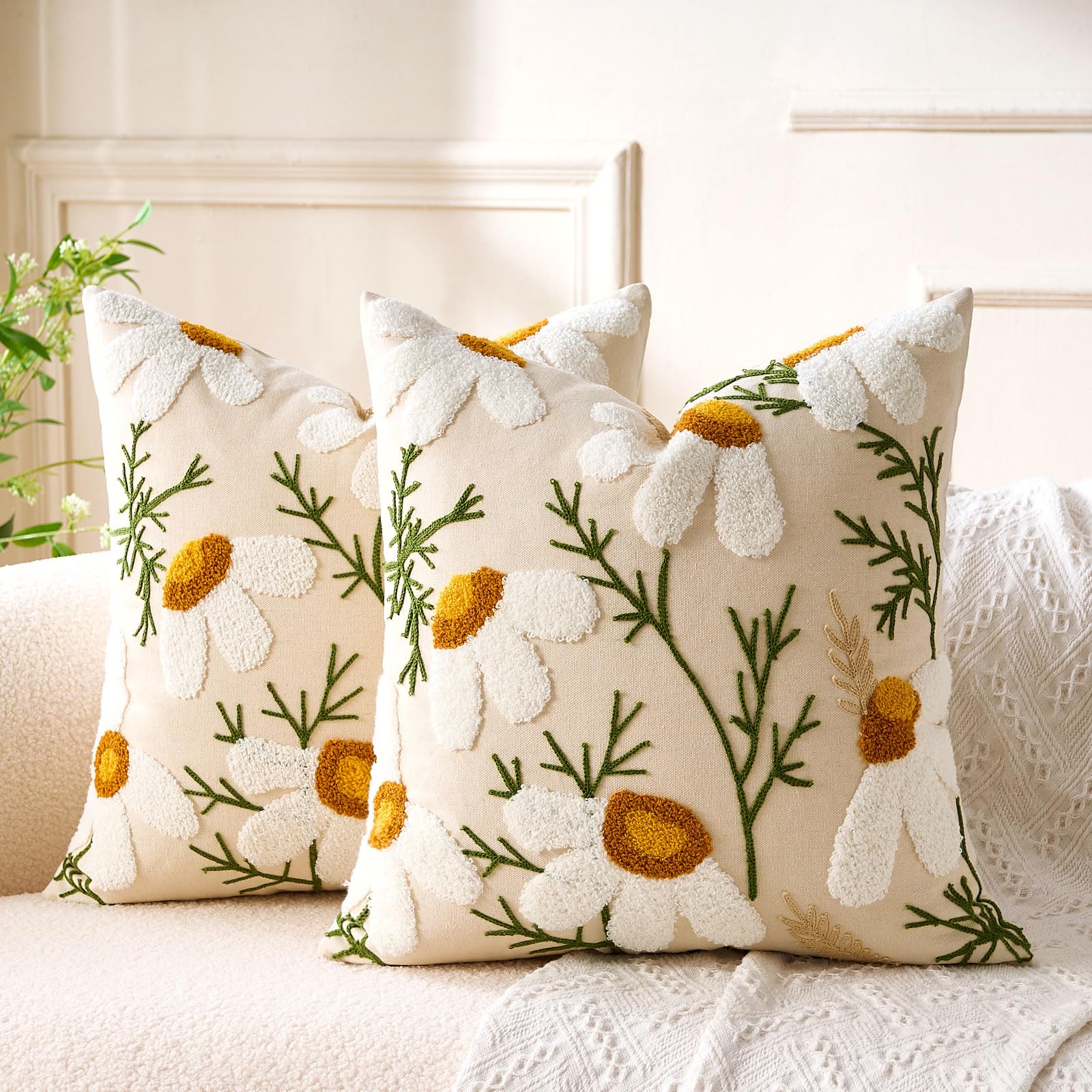 2Pcs 18x18 Green Floral Embroidered Tufted Farmhouse Throw Pillow Covers